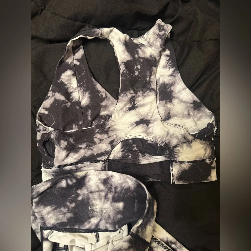 Fabletics fit - Picture 2 of 2
